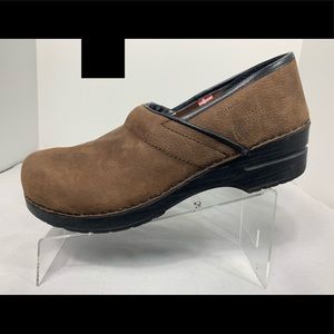 Sanita Professional Pebbled Brown Clog